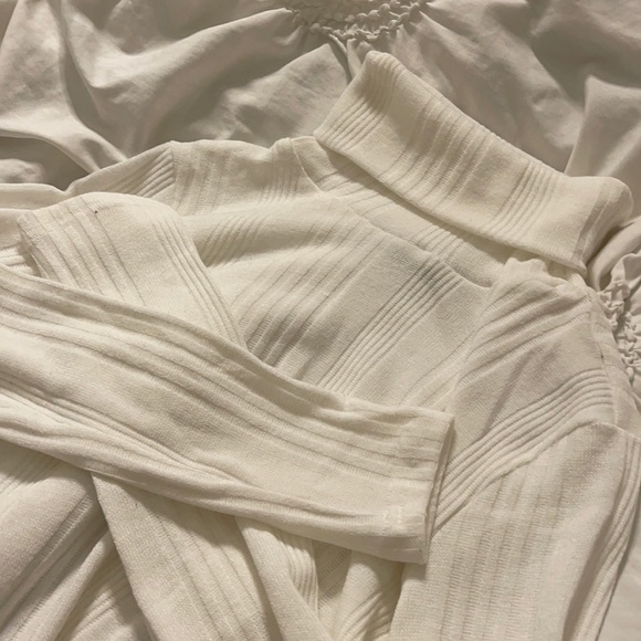 SHEIN Sweaters - Huge closet clean out. Check profile for more :)